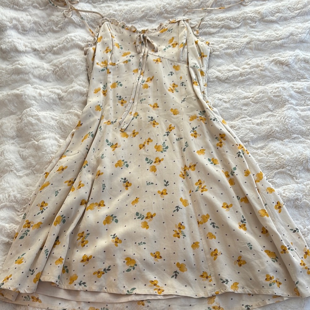Floral Sleeveless Dress with Yellow Flowers